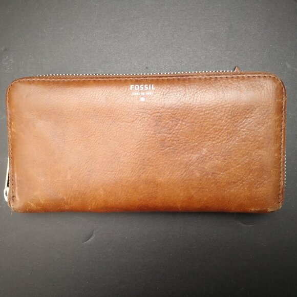 Fossil Genuine Leather Ladies Brown Zipper Closure Wallet - Picture 1 of 8